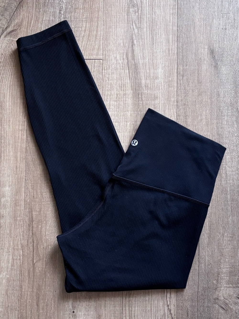 Lululemon Align Ribbed High Rise Legging 25” in Black